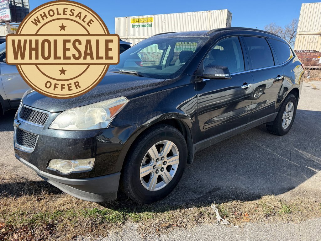 Used 2011 Chevrolet Traverse LT image 1