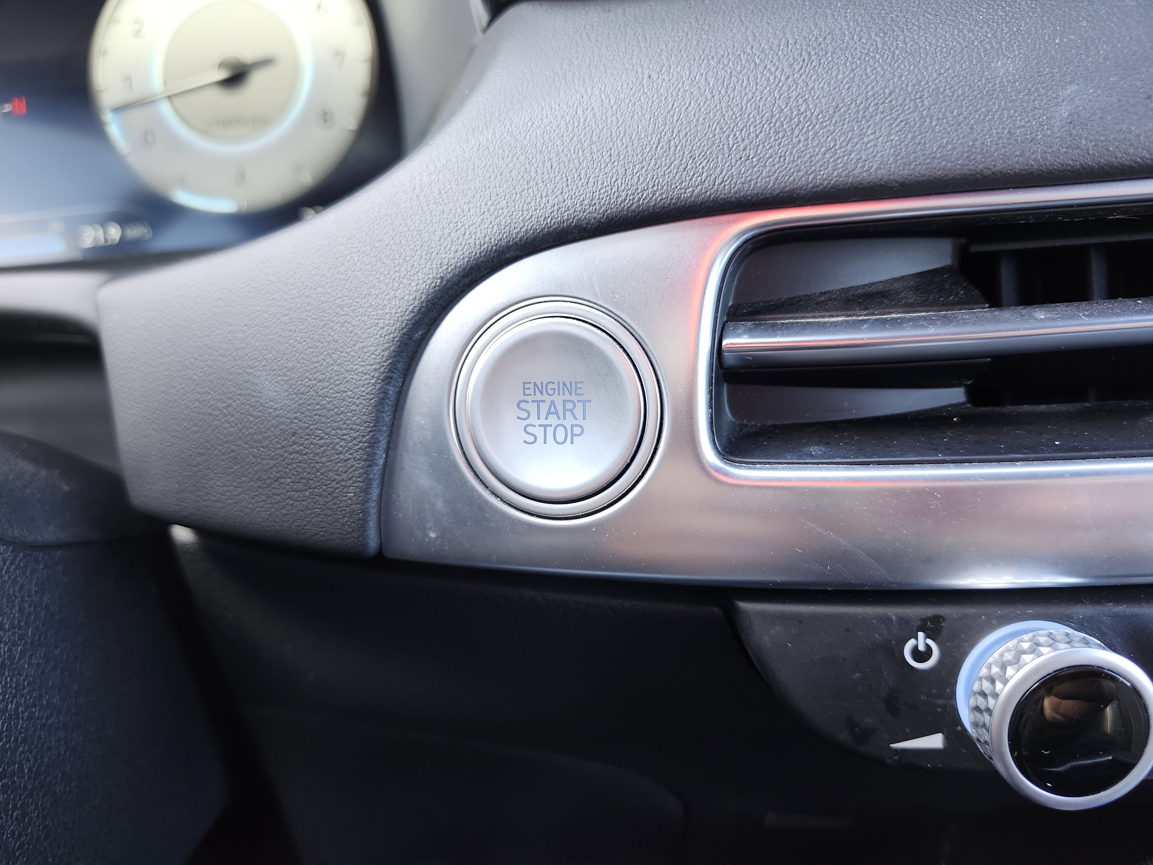 Used 2024 Hyundai Palisade Calligraphy image 14