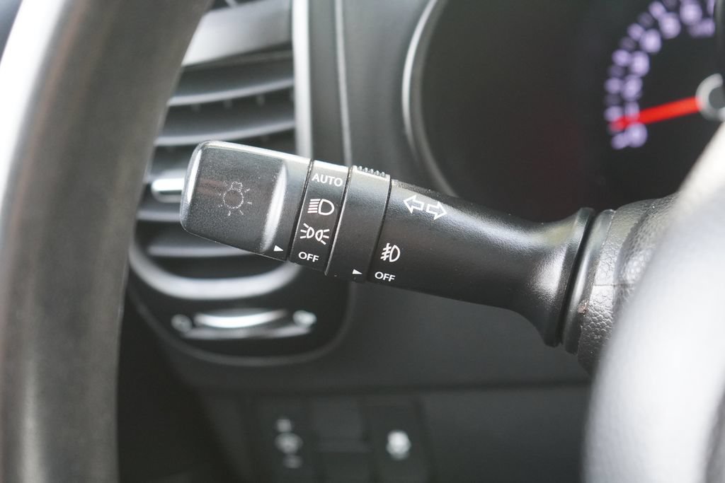 Used 2016 Kia Soul + FWD image 16
