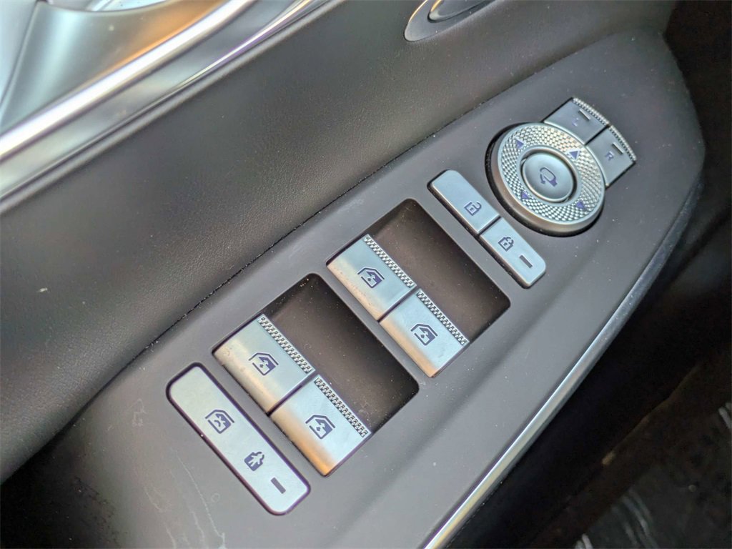 Used 2025 Genesis GV70 3.5T Sport image 27