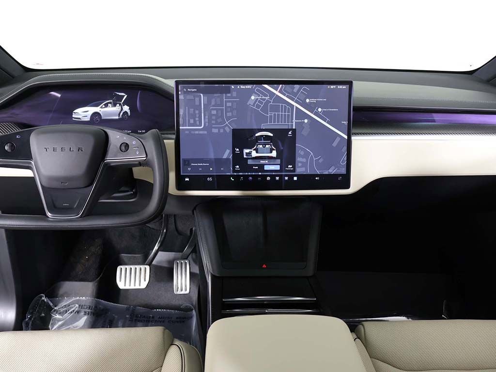 Used 2022 Tesla Model X Plaid image 39