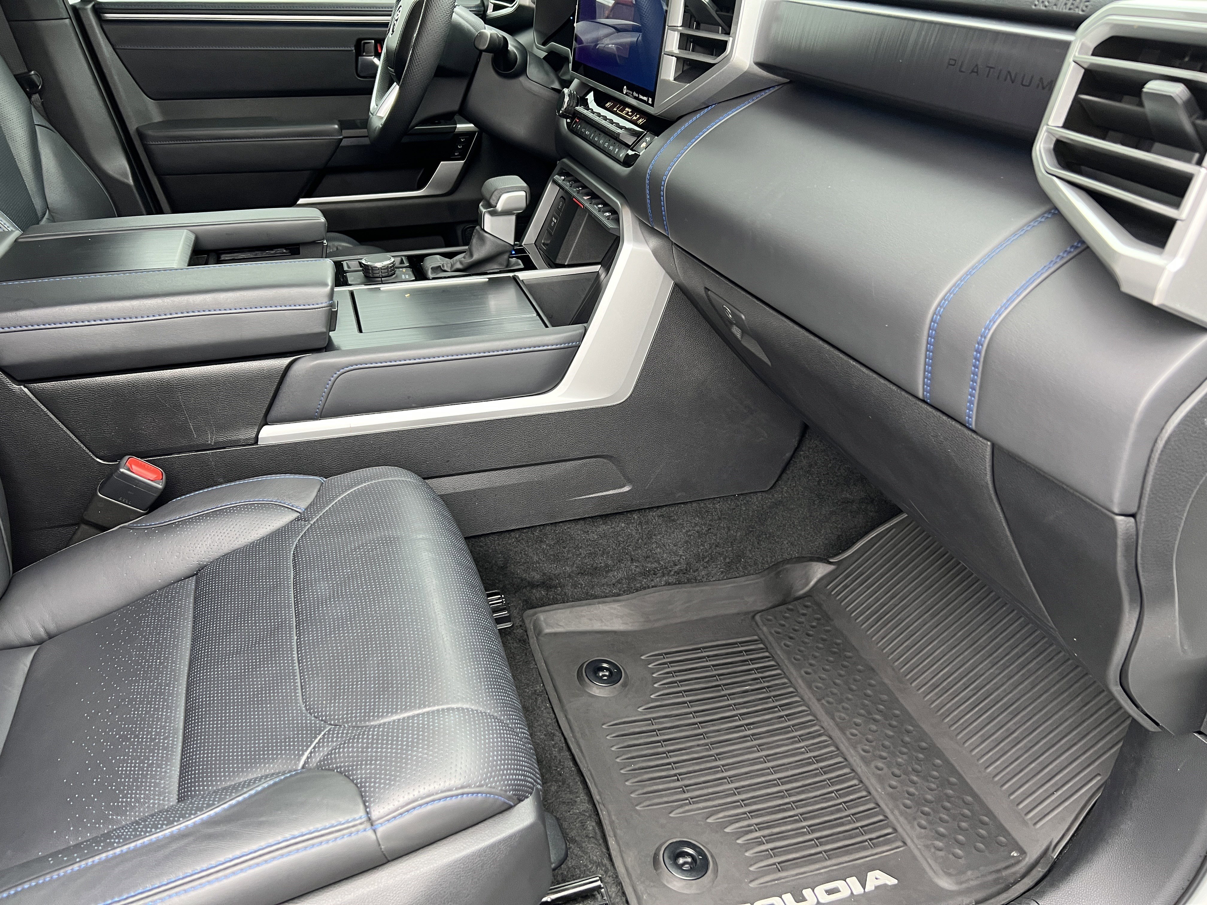 Used 2024 Toyota Sequoia Platinum image 25