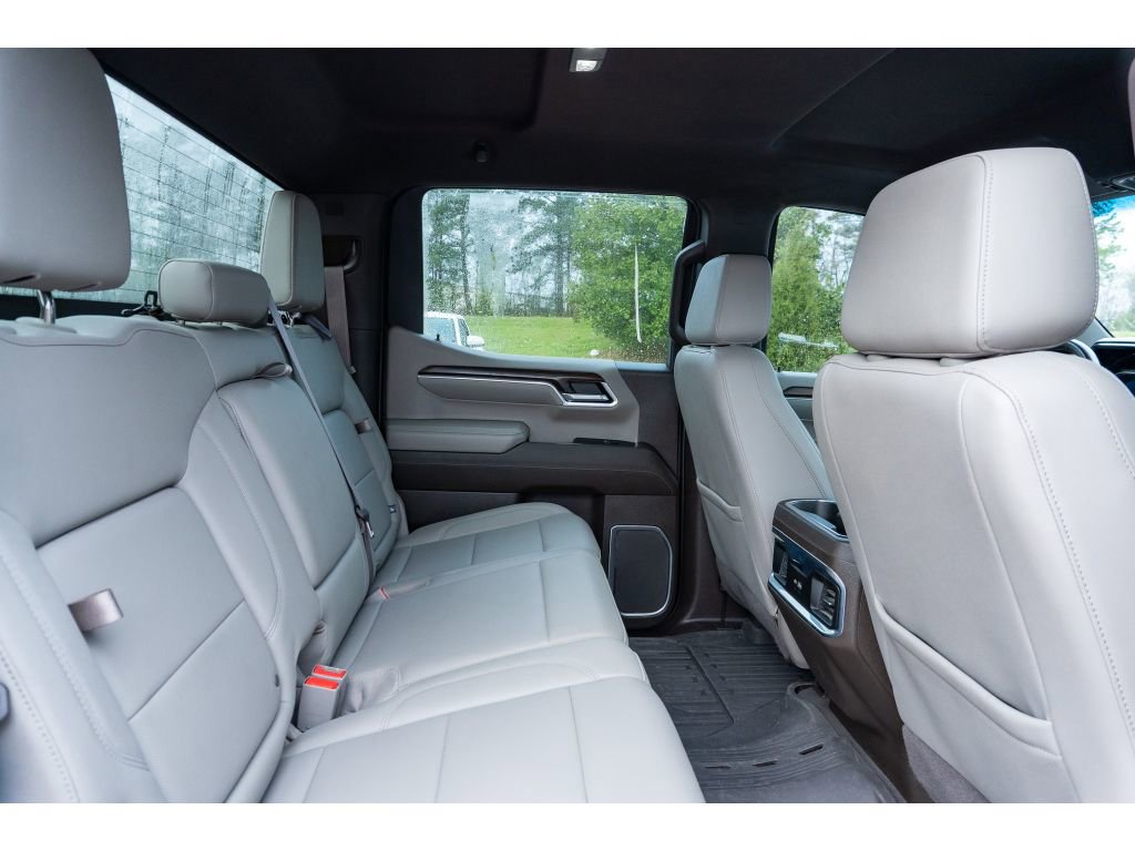 Used 2023 GMC Sierra 1500 SLT w/ SLT Premium Package AWD/4WD image 15