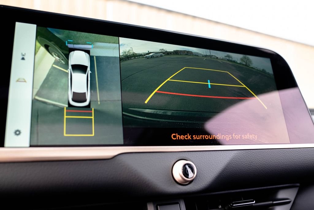 Used 2026 Toyota Crown Limited w/ Advanced Technology Package image 29