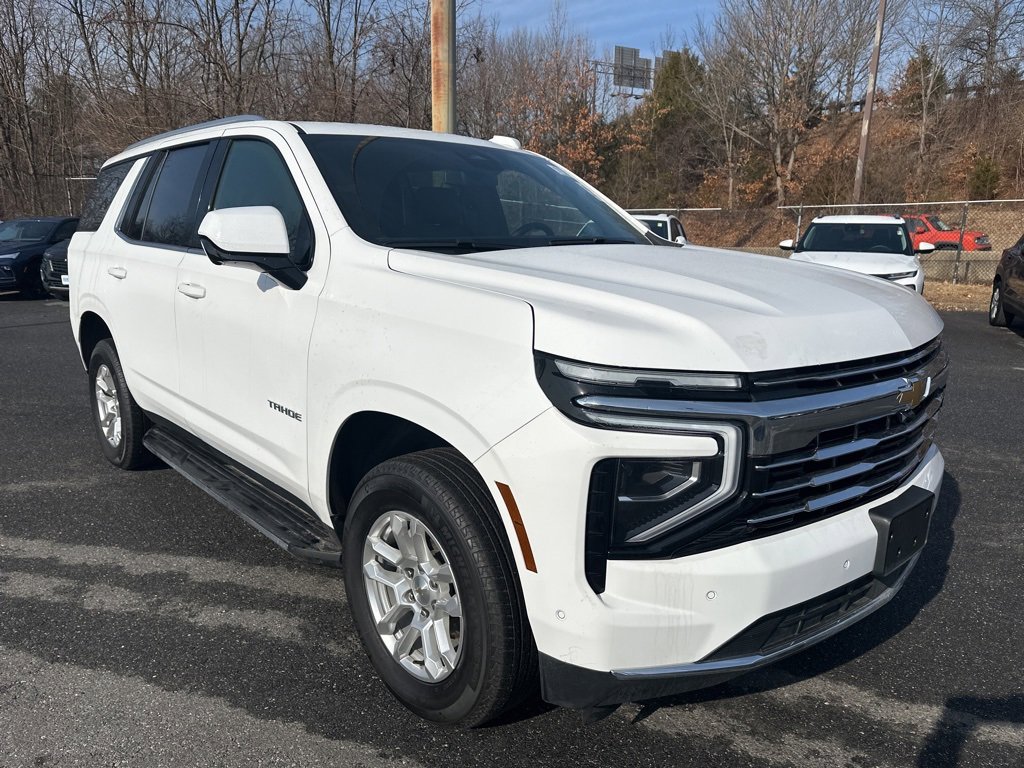Used 2025 Chevrolet Tahoe LT image 3