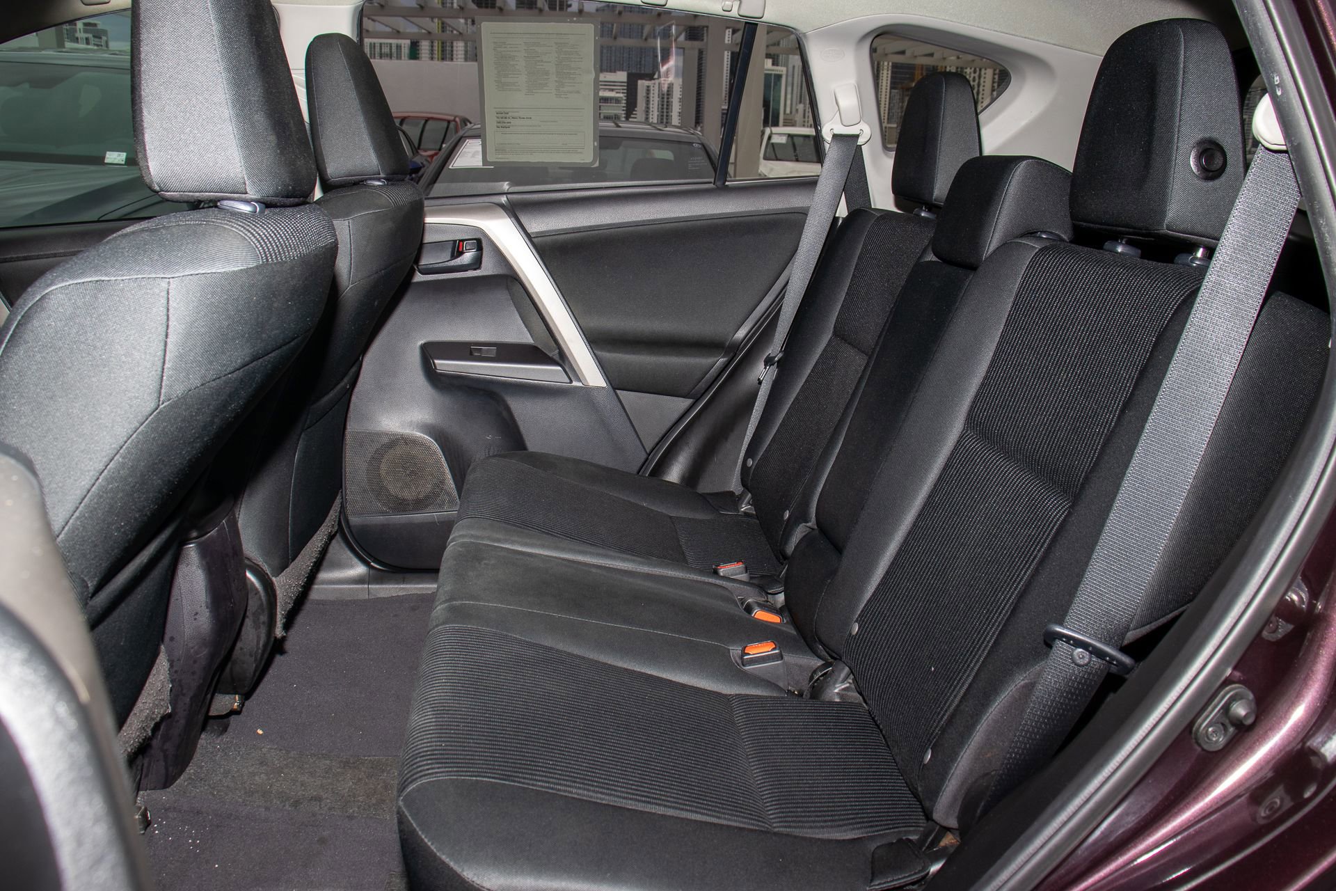 Used 2018 Toyota RAV4 LE image 16