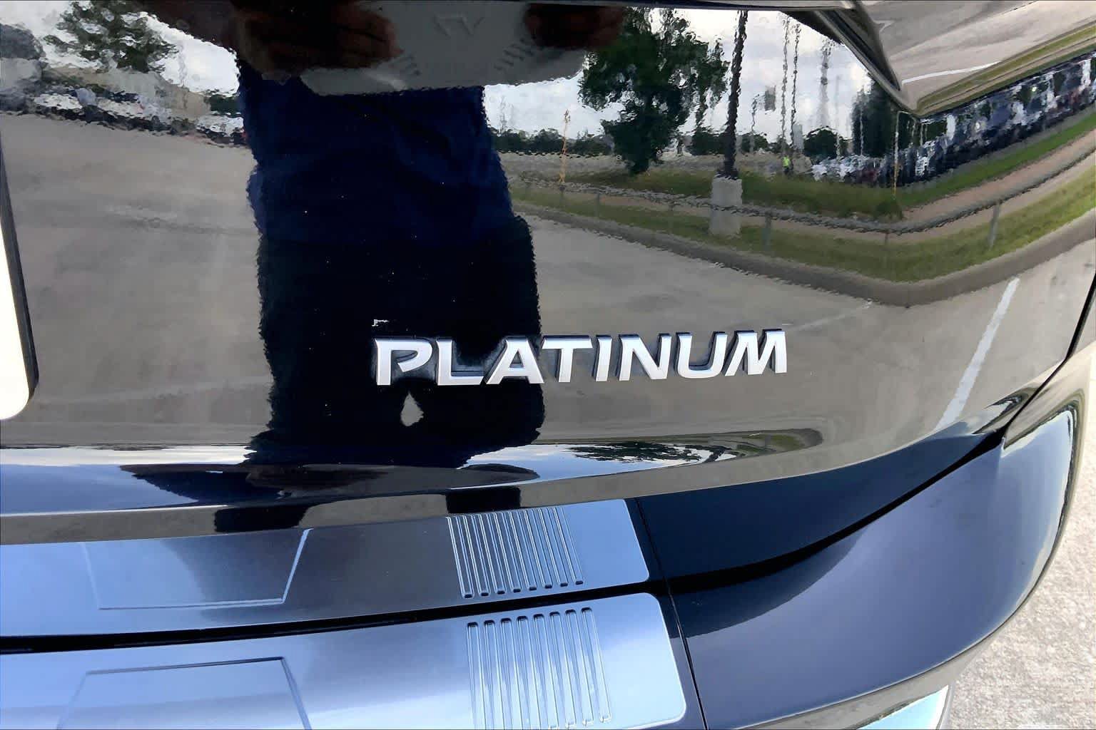 Used 2024 Nissan Rogue Platinum FWD image 10