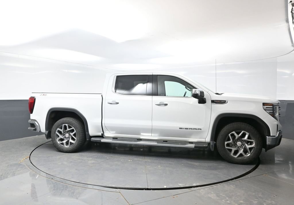 Used 2023 GMC Sierra 1500 SLT w/ SLT Premium Plus Package image 4