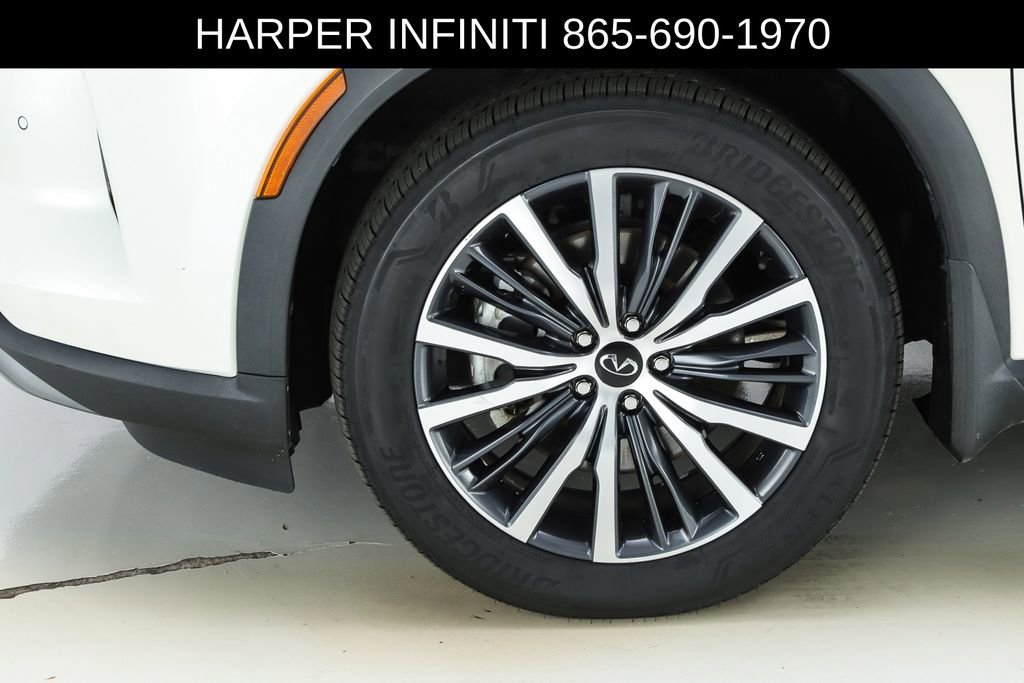 Used 2023 INFINITI QX60 Sensory w/ Cargo Package AWD/4WD image 5