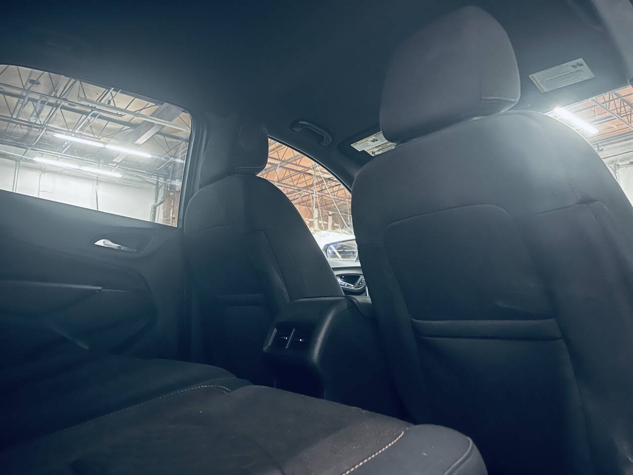 Used 2019 Chevrolet Equinox LT w/ Driver Convenience Package FWD image 21