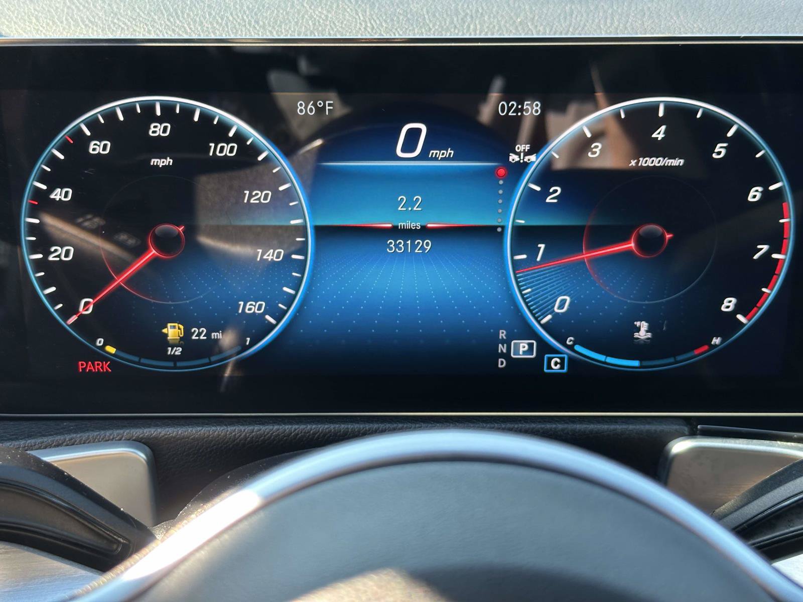 Used 2023 Mercedes-Benz GLB 250 4MATIC w/ Premium Package image 20