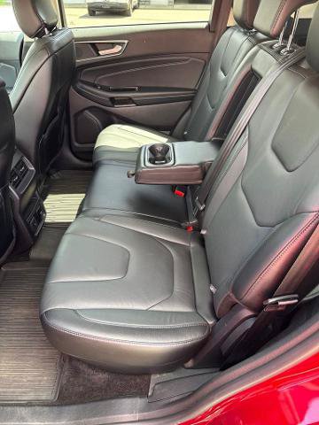 Certified 2018 Ford Edge Titanium w/ Technology Package AWD/4WD image 11