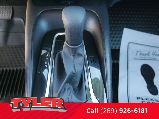 Used 2025 Toyota Corolla LE w/ LE Premium Package FWD image 32