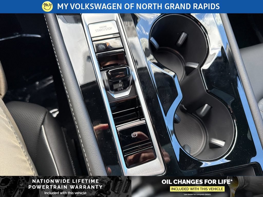 New 2026 Volkswagen Atlas Cross Sport SEL Premium R-Line AWD/4WD image 16