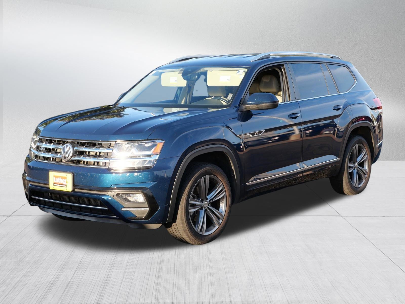 Used 2019 Volkswagen Atlas SE w/ Towing Package AWD/4WD image 3