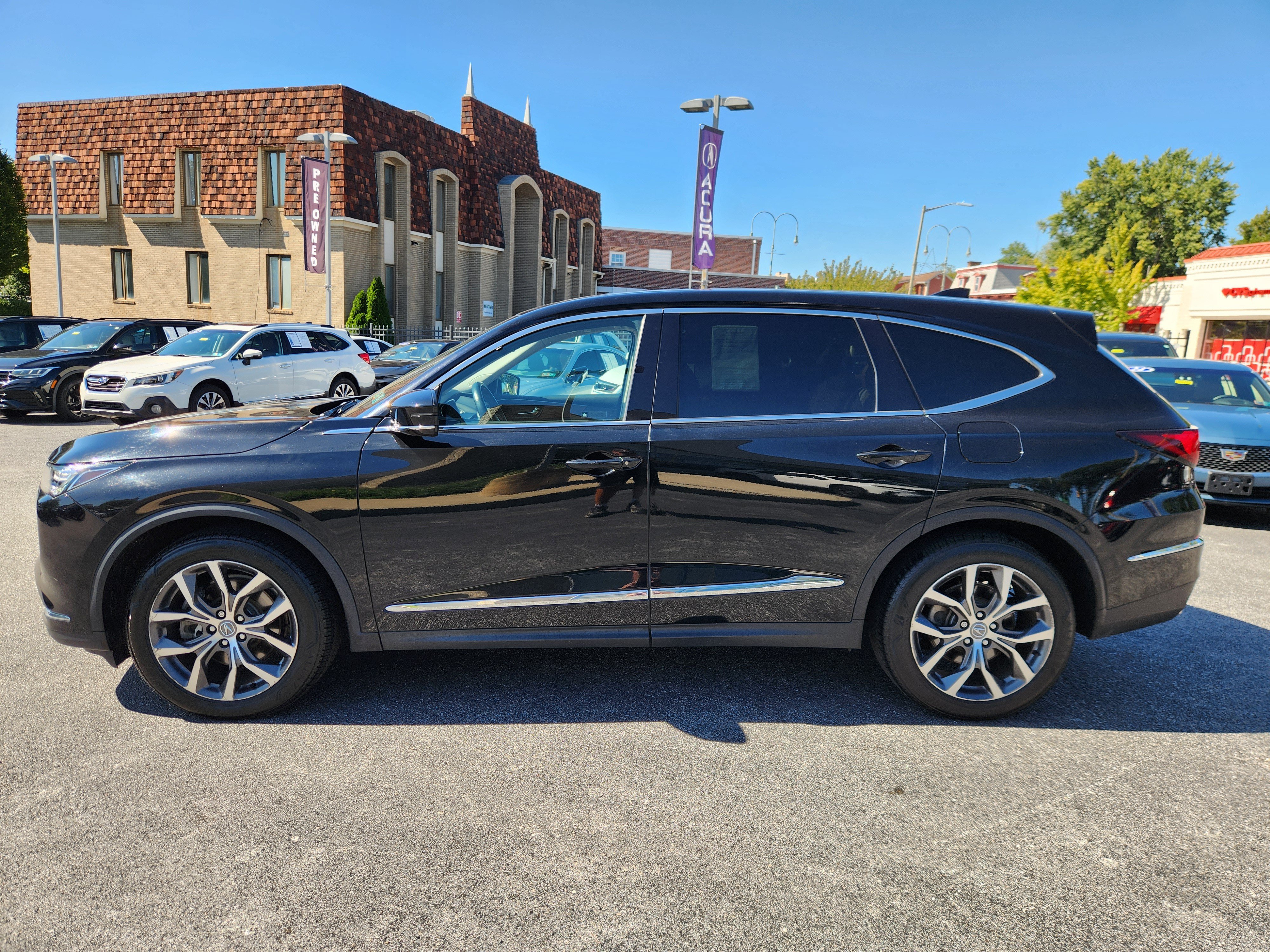Certified 2024 Acura MDX w/ Technology Package AWD/4WD image 5