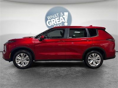 New 2026 Mitsubishi Outlander ES image 7