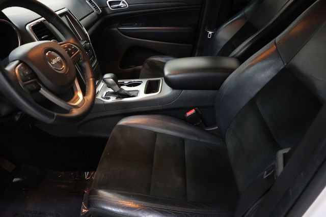 Used 2017 Jeep Grand Cherokee Altitude image 51