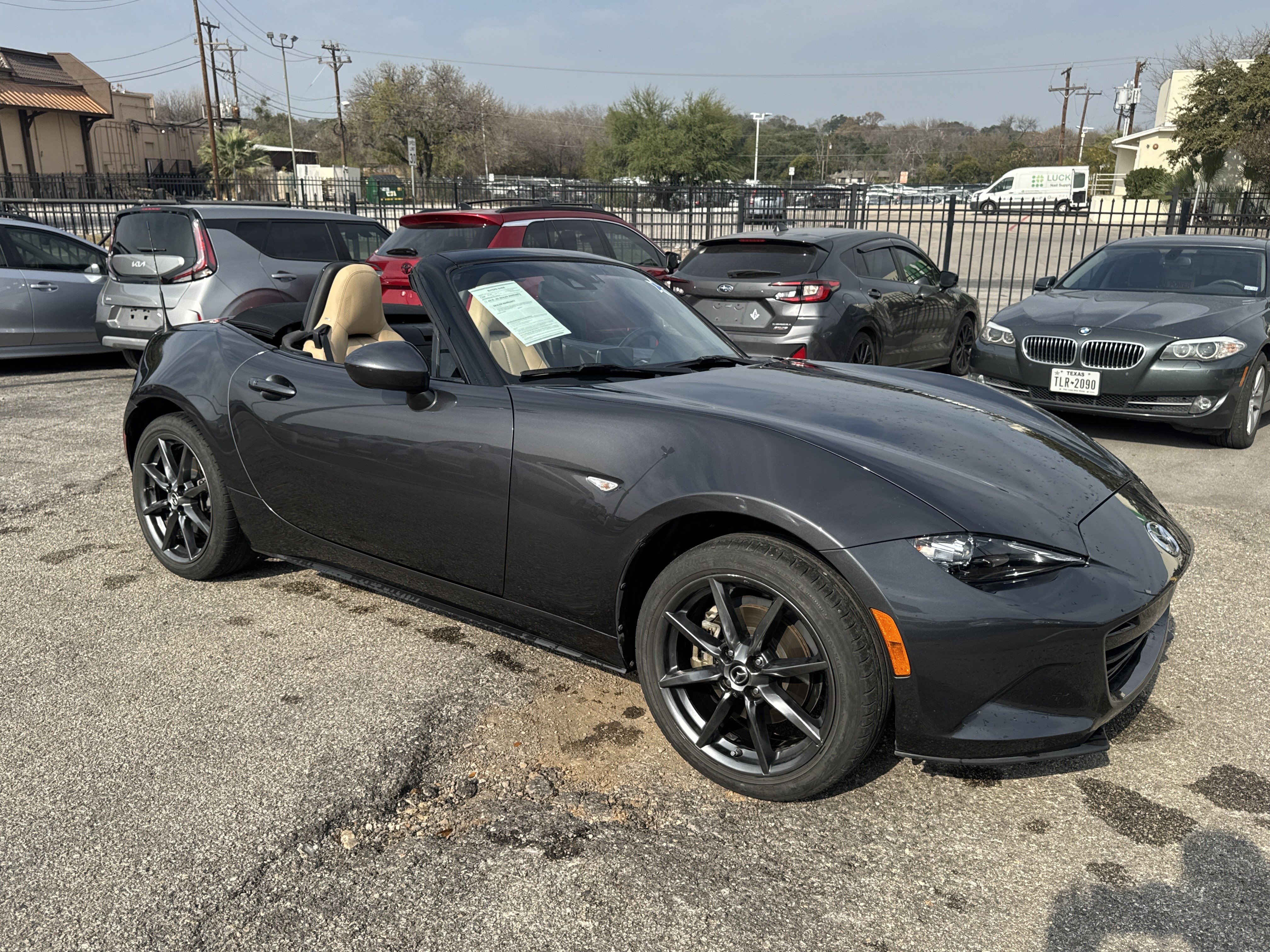 Used 2017 MAZDA MX-5 Miata Grand Touring image 9
