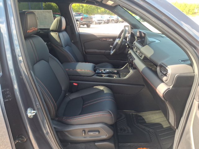 New 2026 Honda Pilot TrailSport image 33