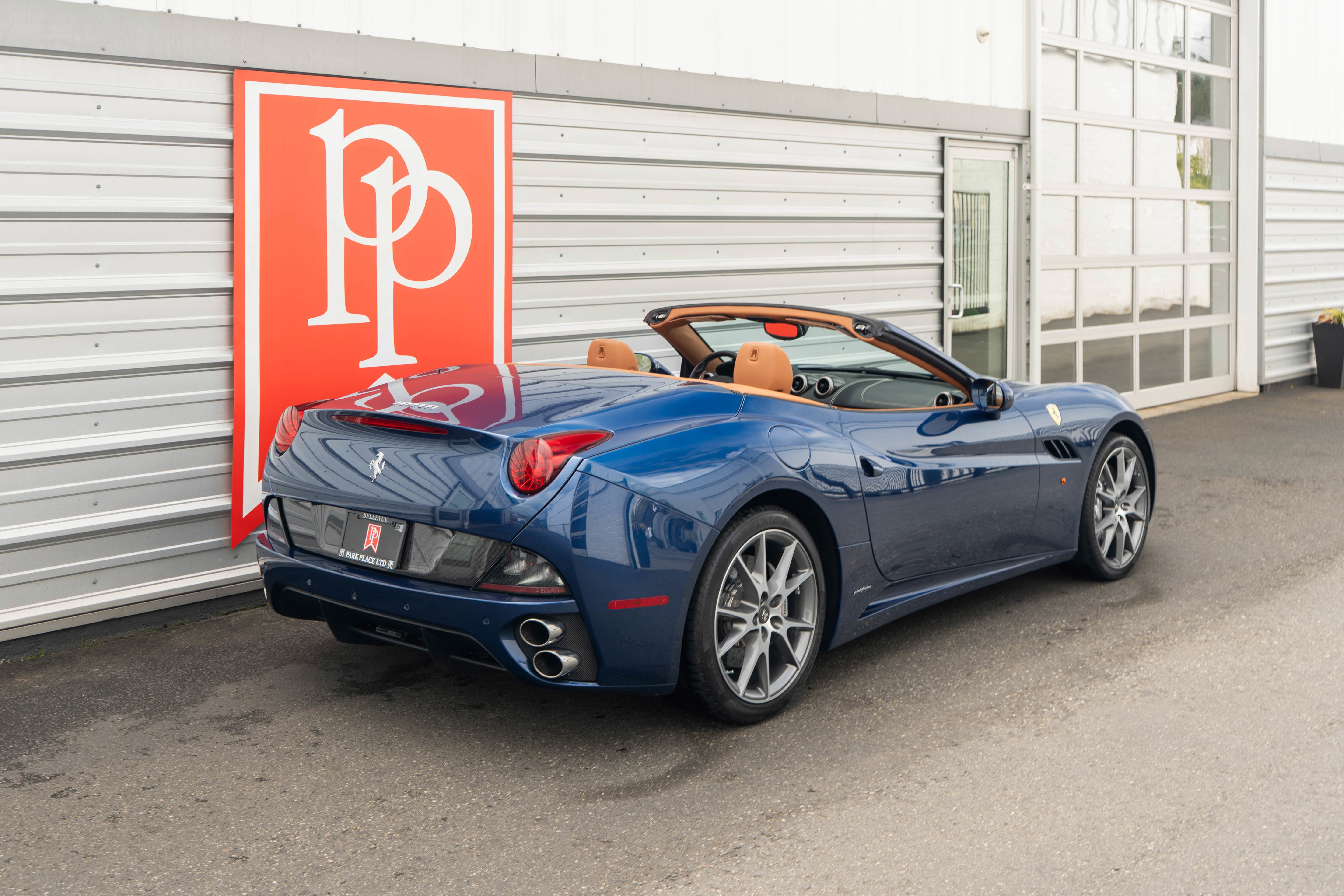 Used 2012 Ferrari California RWD image 32