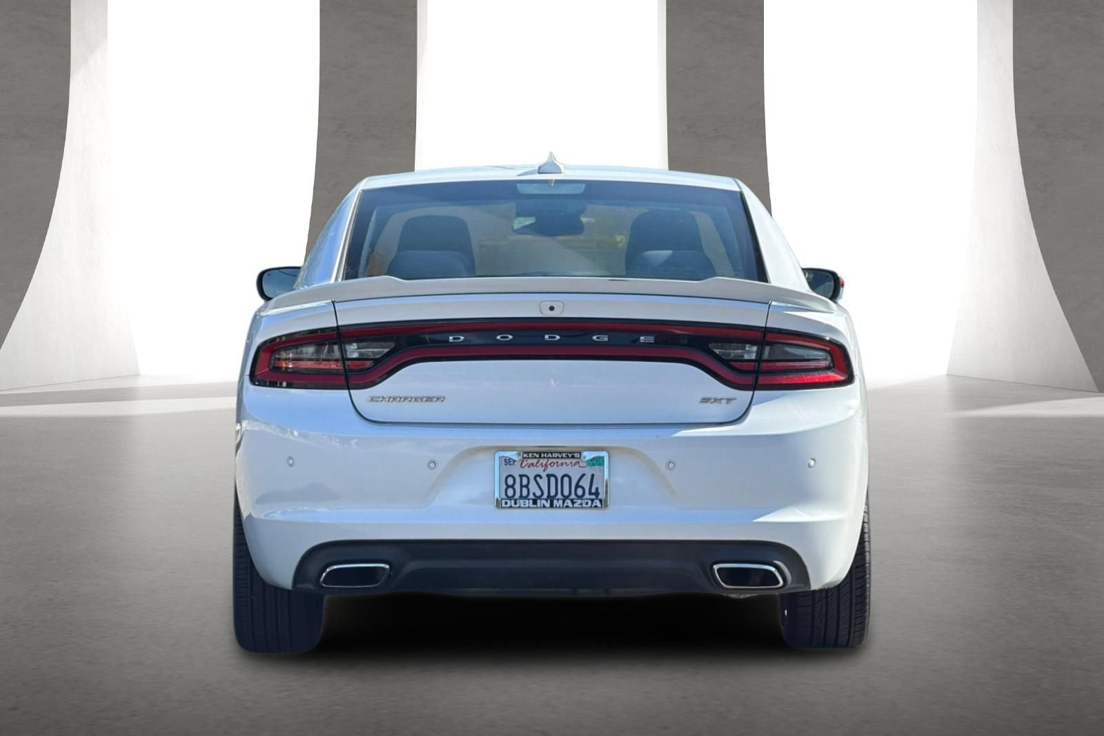 Used 2018 Dodge Charger SXT Plus RWD image 5