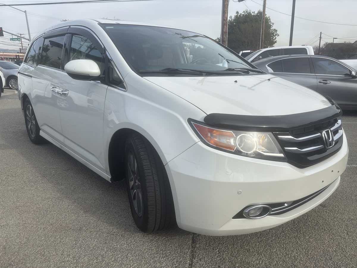 Used 2014 Honda Odyssey Touring image 4