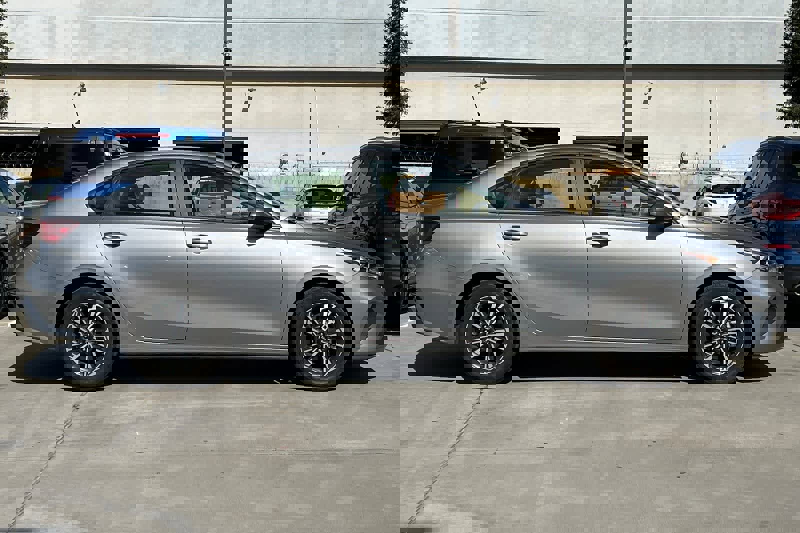 Used 2023 Kia Forte LXS image 9