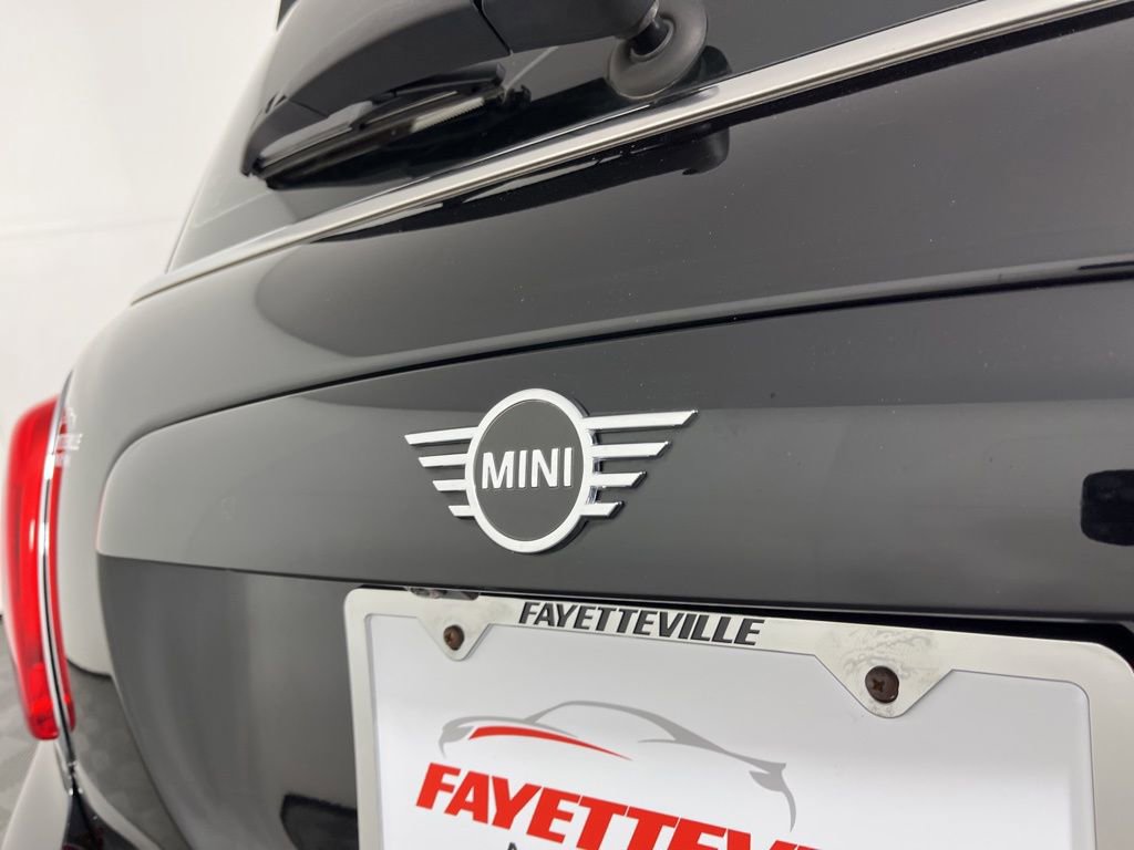 Used 2019 MINI Cooper 2-Door Hardtop image 3