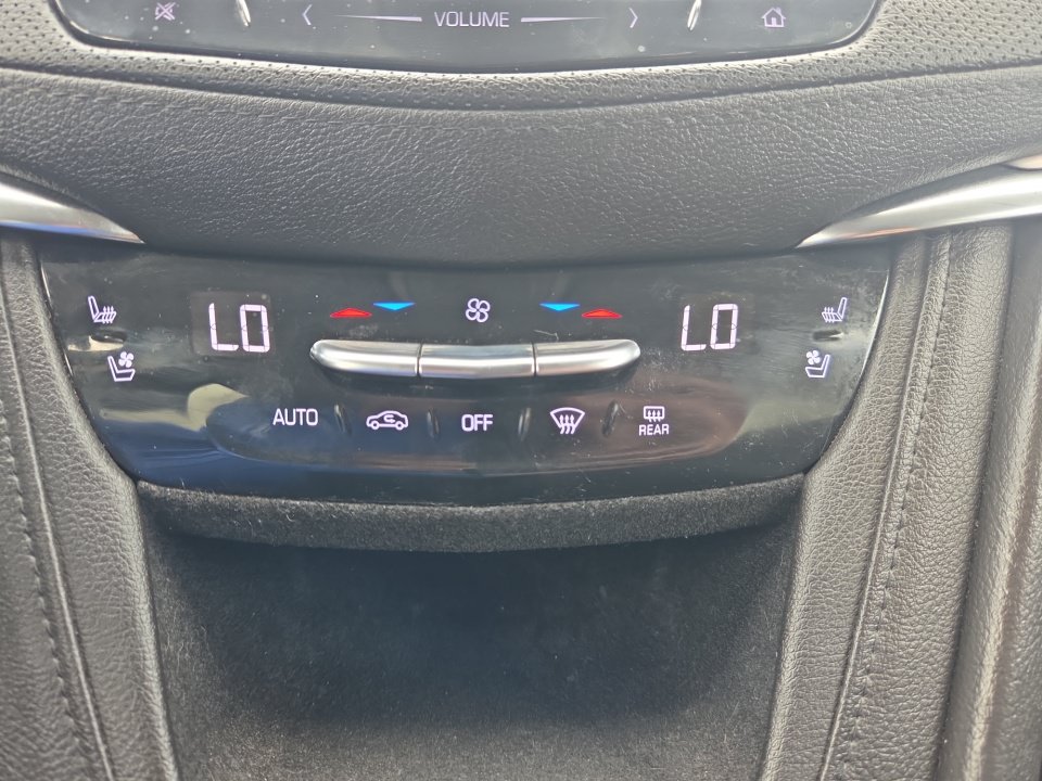 Used 2018 Cadillac XT5 Premium Luxury AWD/4WD image 22