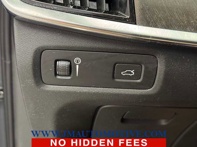 Used 2019 Volvo V90 T5 Cross Country w/ Protection Package Premier image 37