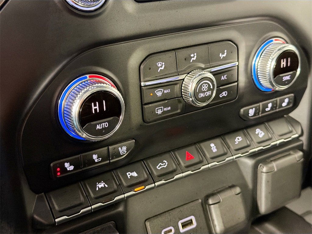 Used 2022 GMC Sierra 1500 AT4 w/ Technology Package image 16