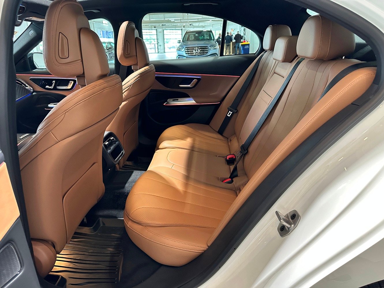 New 2026 Mercedes-Benz E 350 4MATIC Sedan image 14