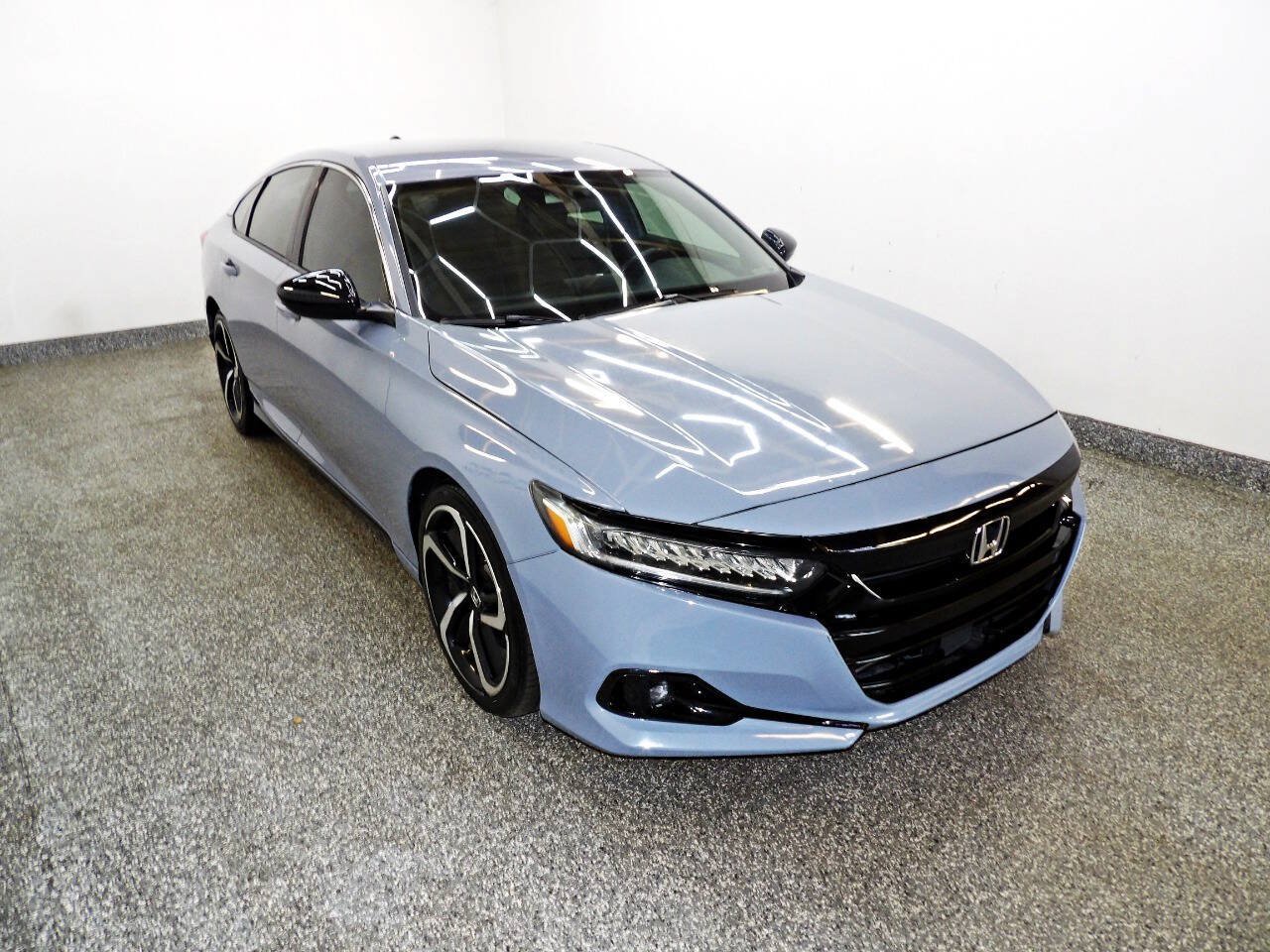 Used 2022 Honda Accord Sport image 3
