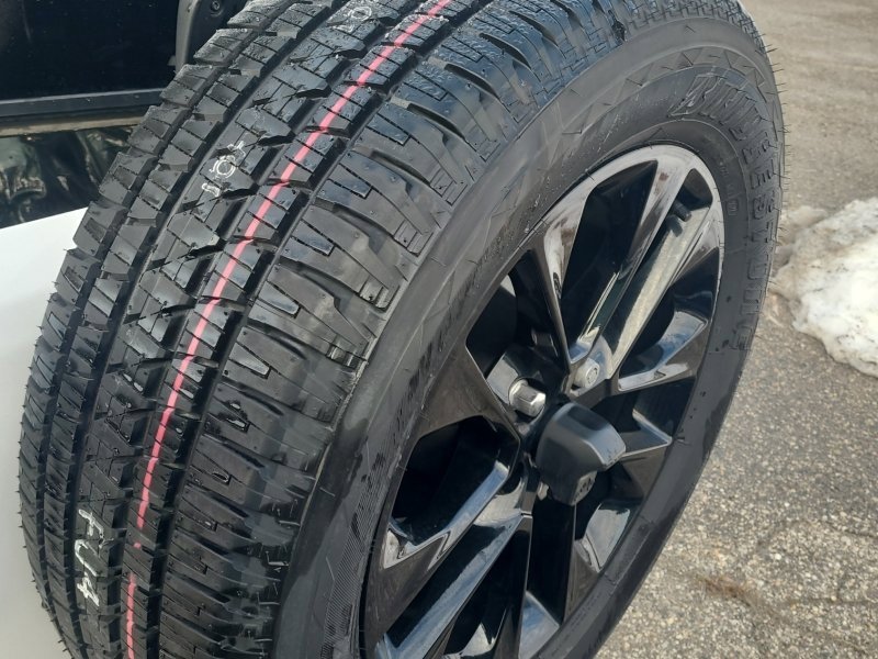 Used 2022 Jeep Wrangler Unlimited Sahara w/ Cold Weather Group image 6