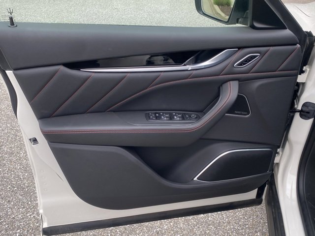 New 2024 Maserati Levante GT Ultima image 17