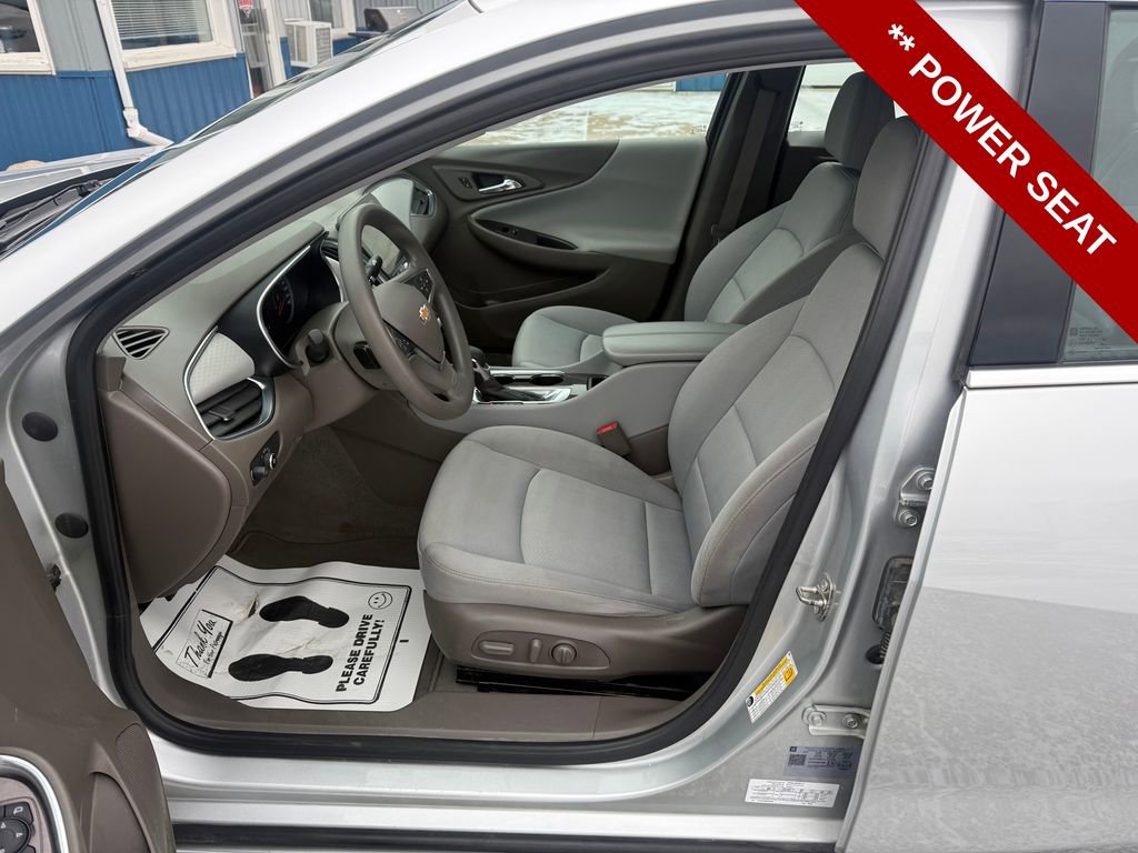 Used 2021 Chevrolet Malibu LT image 11