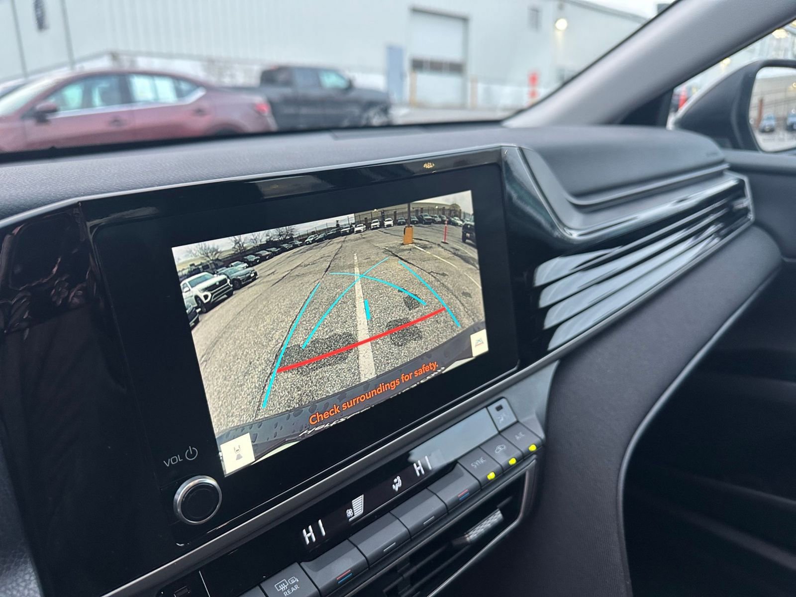 Used 2025 Toyota Camry LE image 17