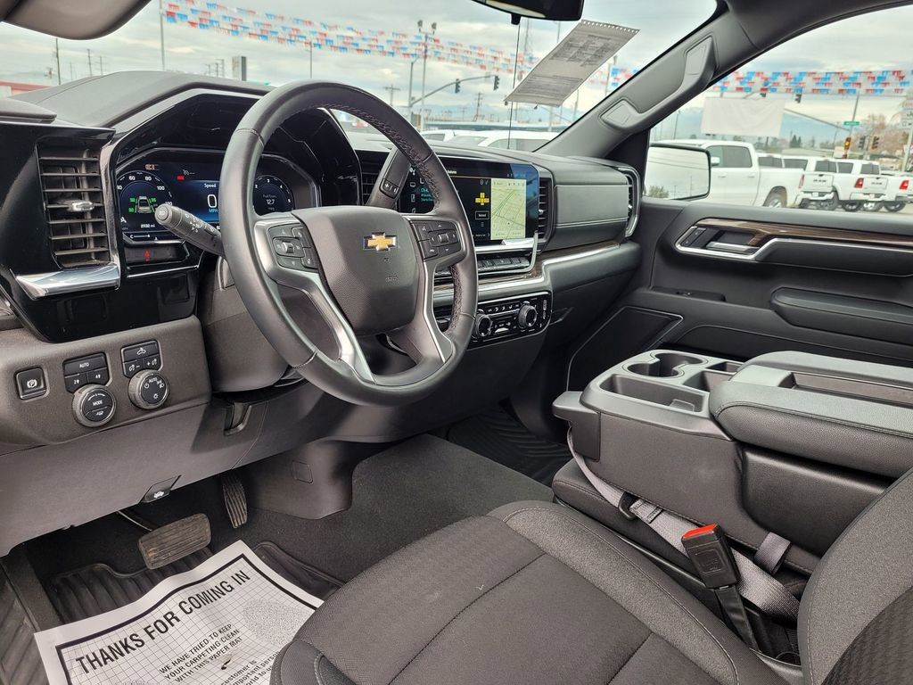 Used 2025 Chevrolet Silverado 1500 LT image 10