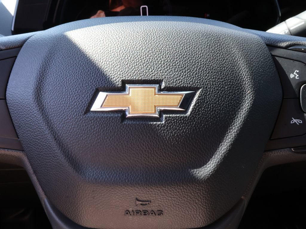 Used 2025 Chevrolet Trax LT FWD image 25