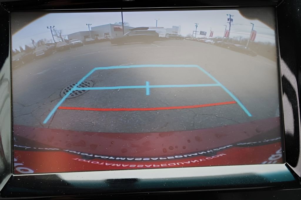 Used 2015 Toyota Camry XLE w/ Moonroof Package FWD image 14