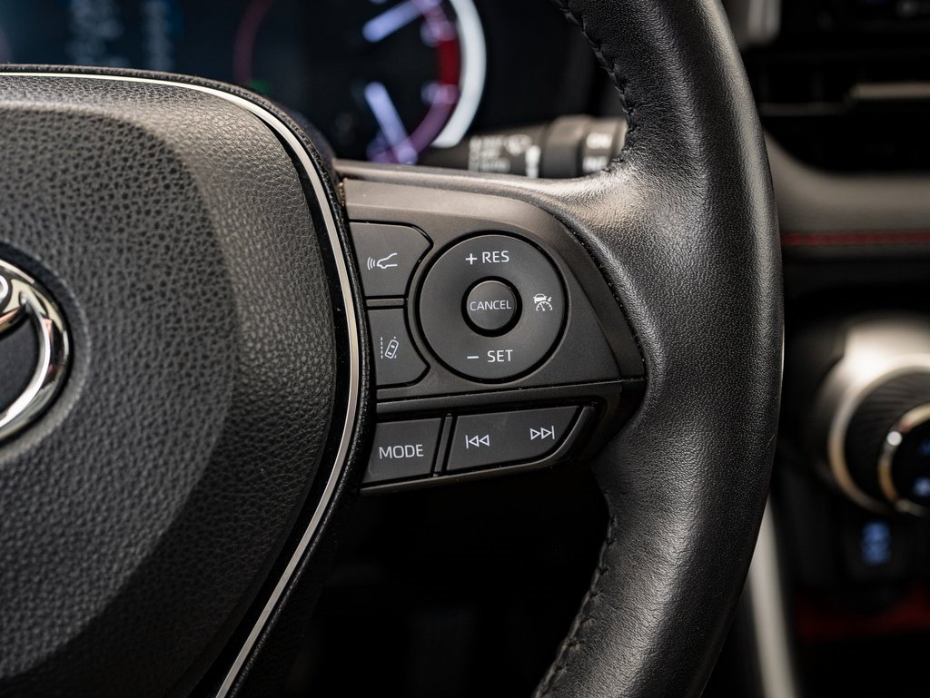 Used 2020 Toyota RAV4 AWD image 29