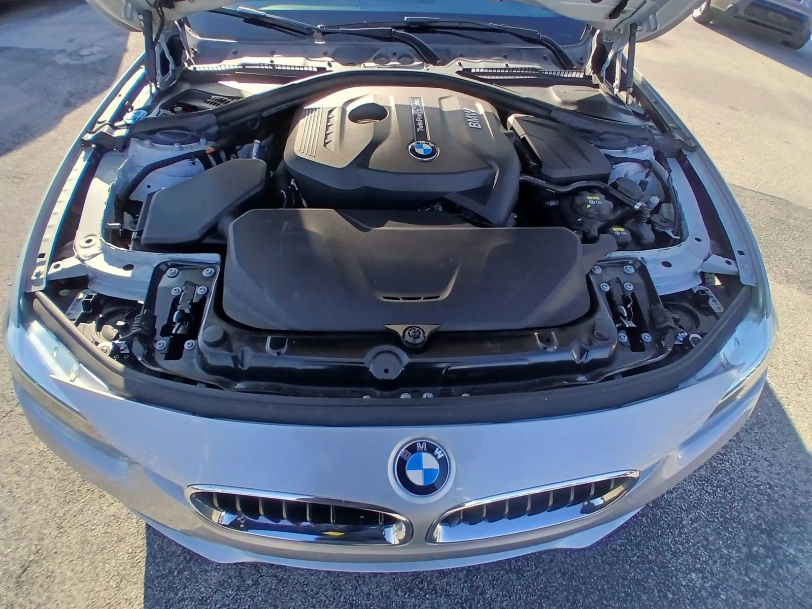 Used 2017 BMW 330i Sedan w/ Driver Assistance Package RWD image 24