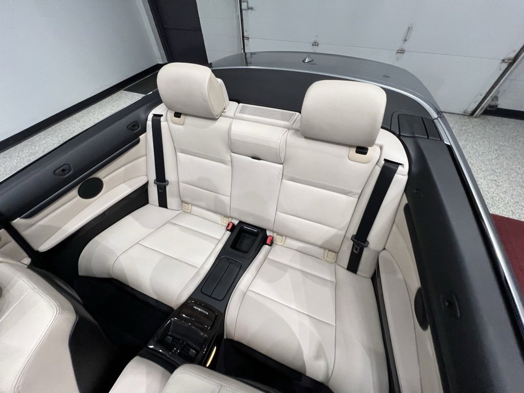 Used 2013 BMW 335i Convertible image 50