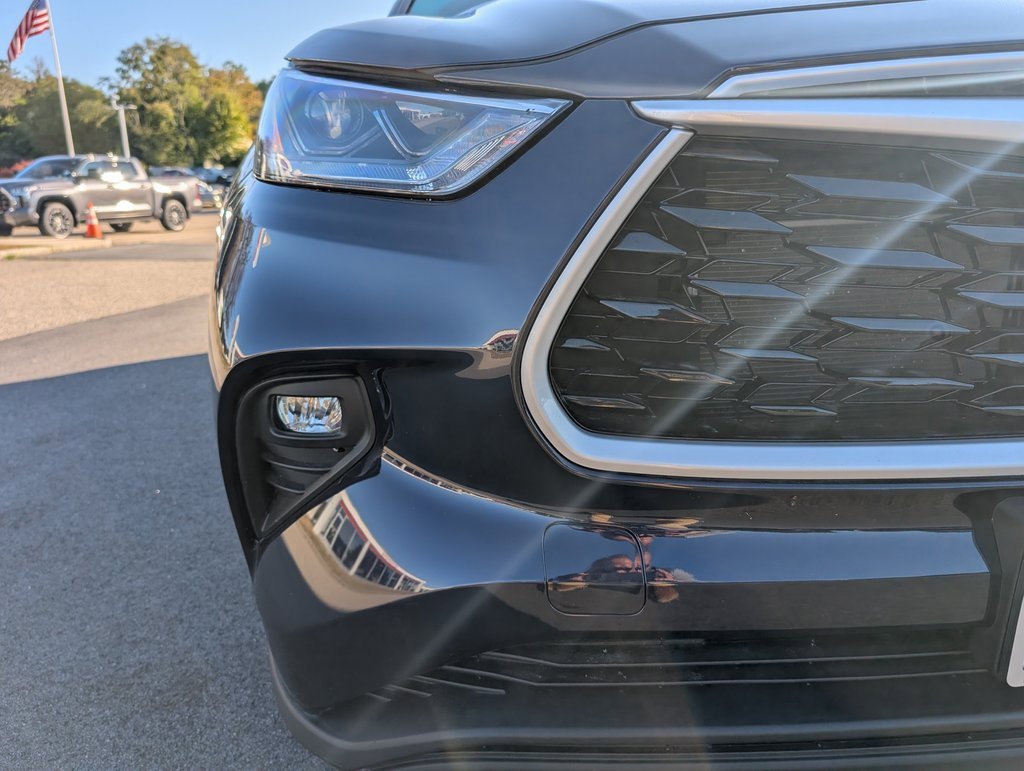 Used 2024 Toyota Highlander LE image 10
