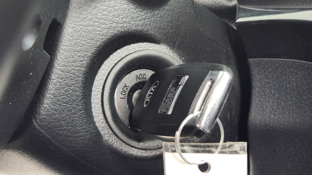 Used 2014 Kia Sorento LX AWD/4WD image 24