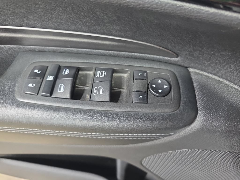 Used 2022 Dodge Durango SXT AWD/4WD image 27
