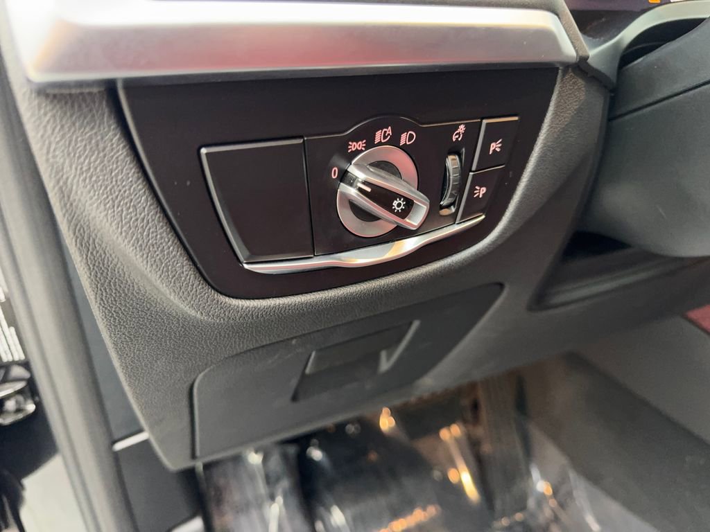 Used 2023 BMW X4 xDrive30i w/ Convenience Package image 55