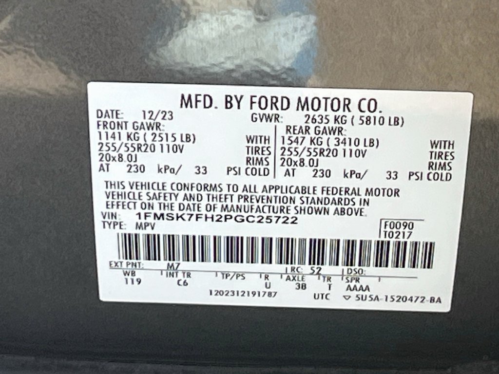 Used 2023 Ford Explorer Limited w/ Limited Technology Package RWD image 35