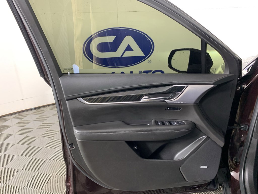 Used 2020 Cadillac XT6 Premium Luxury image 13